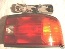 MAZDA PROTEGE 323 RH FEU ARRIÈRE FEU STOP DOUILLE 90-95