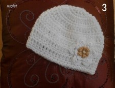 bonnet naissance fille au crochet fleur.