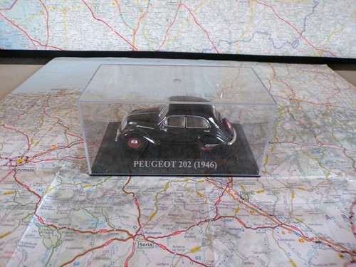Peugeot 202 berline noire - peugeot,