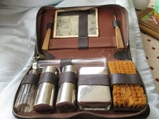 ancien nécessaire trousse de toilette de voyage en cuir  marron