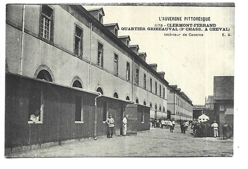 Militaire clermont ferrand - ,