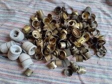 Lot de douilles électriques anciennes en laiton et porcelaine divers