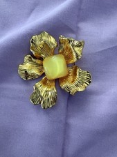 broche Fleure Or Ruby Jaune