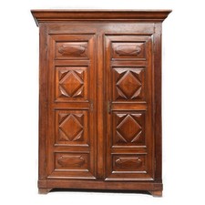 Armoire d'époque XVIIIème en noyer à pointe de diamants