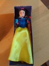 Poupée Porcelaine Blanche Neige