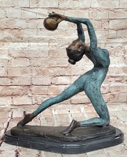Statue En Bronze Signée De