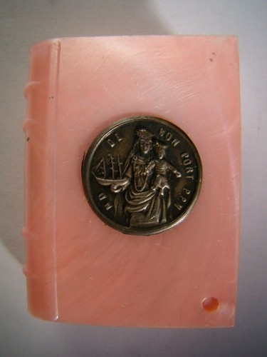 Petite boite rose - , en