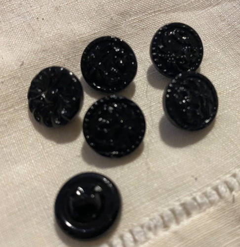 Lot boutons anciens en -  ,