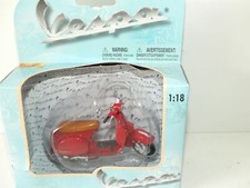 MOTO VESPA P150X Bordeaux MAISTO 1:18