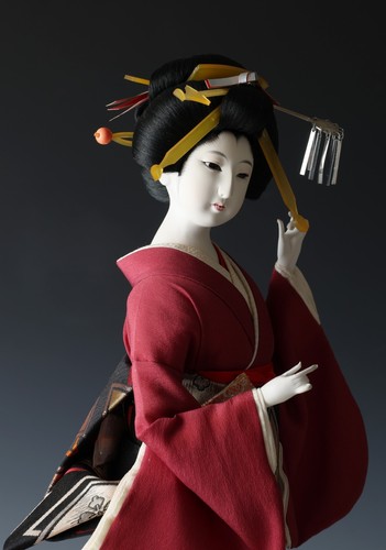 Poupée geisha japonaise