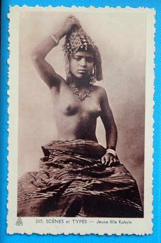 Cpa maghreb jeune femme seins - jeune,