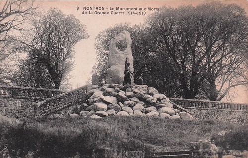 Nontron monument aux - le,