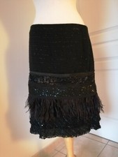 Tuleh Jupe Noir Avec Detail De Paillette Et Plume D'autruche Et Dentelle