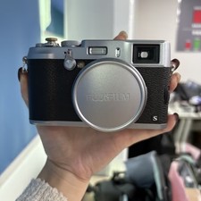 Fujifilm X100S 16.3MP Compact