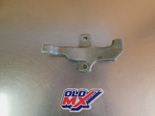 Patte fixation pompe - de,