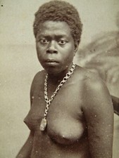 photo CDV Allan Hughan, Nouméa - indigène du Pacifique, femme seins nus, ca 1875
