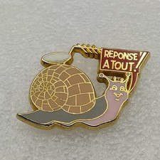 Pin's-REPONSE A TOUT