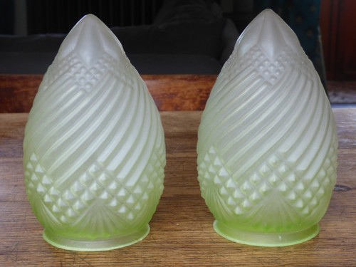 Globe forme obus - lot, 2