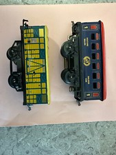 JOUET  2  WAGONS TOLE EMBOUTIE