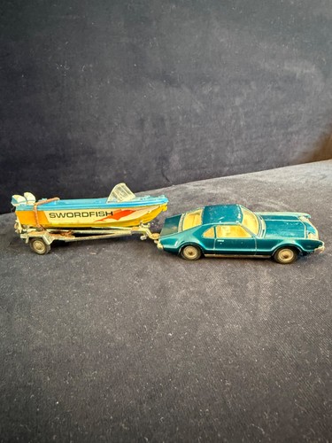 Corgi oldsmobile toronado - oldsmobile,