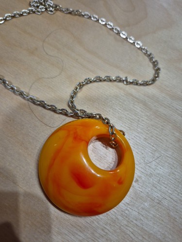 Beau collier pendentif - beau,