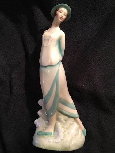 Royal doulton figurine made - royal,