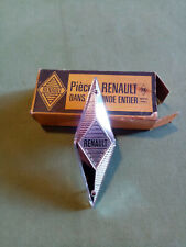RENAULT 8_ 1130 / 1132 _2ème modèle  Badge de calandre