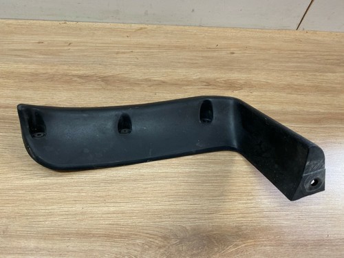Cache plastique carenage - un,