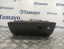 L7H000188 BOITE À GANTS /