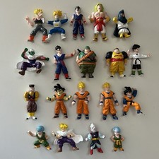 Lot 19 figurines dragon ball z