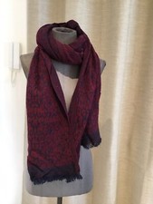 Tres belle grande echarpe cheche bordeaux et noir Maje tbe