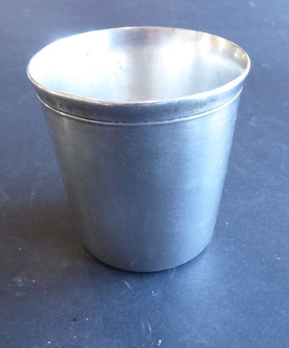 Gobelet timbale en argenté - /,