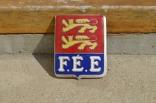 Ancien badge calandre de voiture "F-E-E"  Normandie