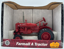 ERTL 14177 FARMALL A Tracteur 1/16  jouet ancien USA CASE licensed vers 1980