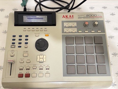 Akai mpc2000xl sampler - akai,