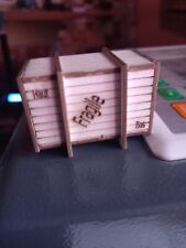 Décor HO train caisse bois X