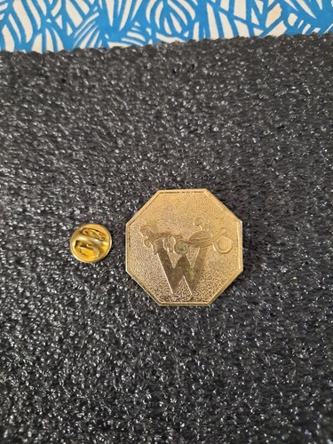 Pin doré gold - or, cheval