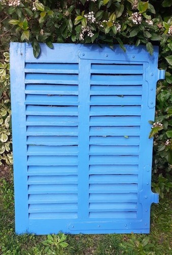 Petit volet bleu - , à