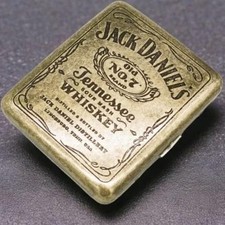 Étui à cigarettes en métal