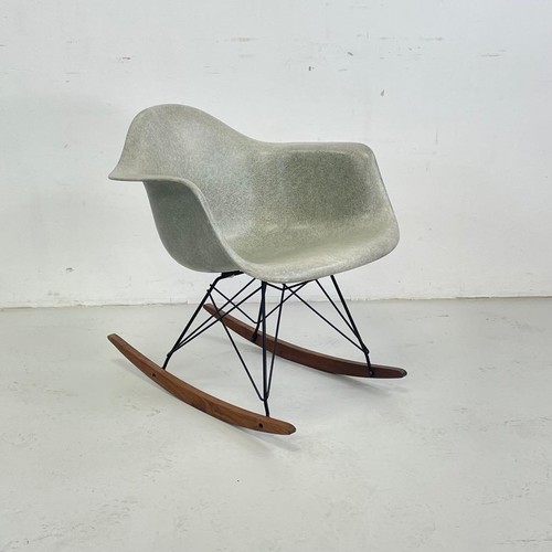 Chaise berçante rar eames - berçante,