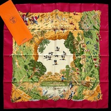 Foulard vintage en soie Hermes