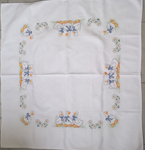 Petite nappe carree blanche - carree,