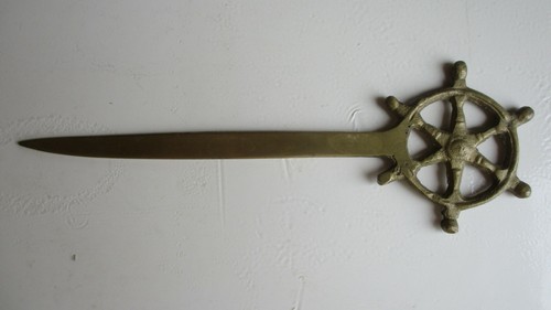 Coupe papier ouvre - , lettres