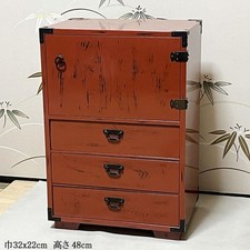 Petite armoire à tiroirs en
