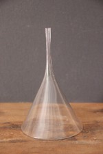 Entonnoir en verre soufflé