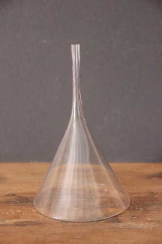 Entonnoir verre soufflé - en,