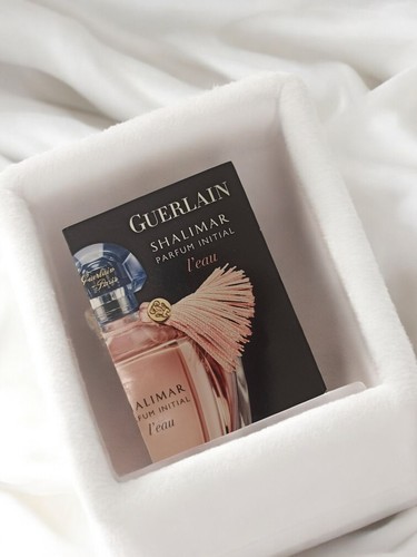 Carte publicitaire parfum