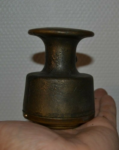 Ancienne capsuleuse - , à