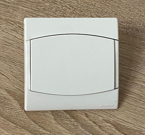 Arnould initia poussoir - -,
