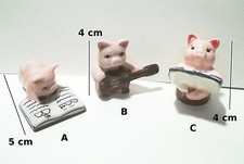 cochon,livre,guitare, figurine